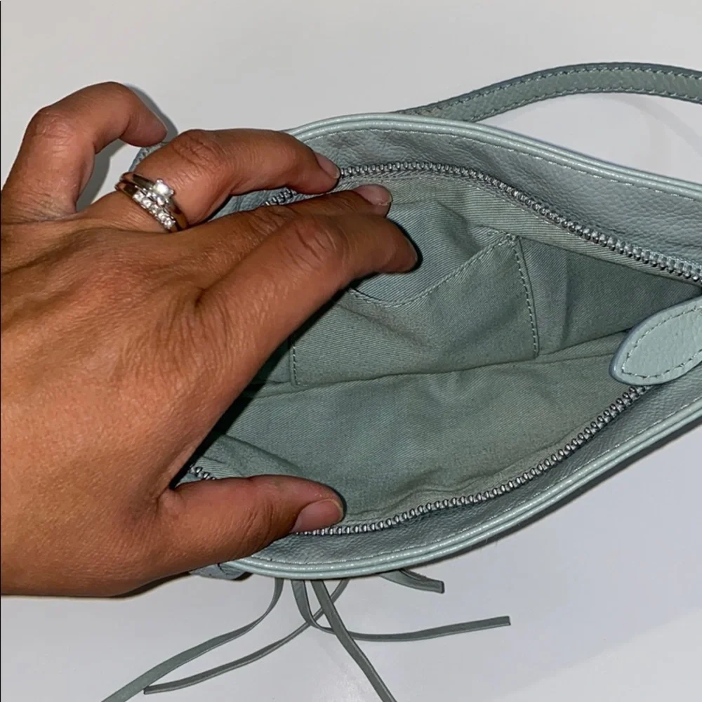 Mini purse teal color with cute flower detail - Picture 6 of 11